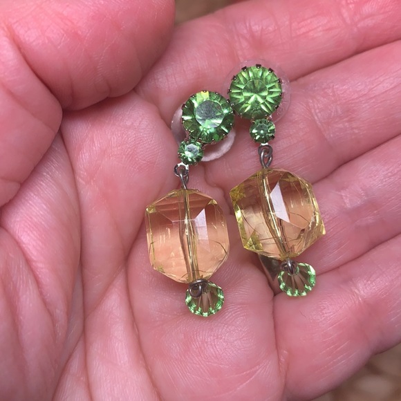 Tarina Tarantino Small Lucite Earrings - Picture 5 of 5